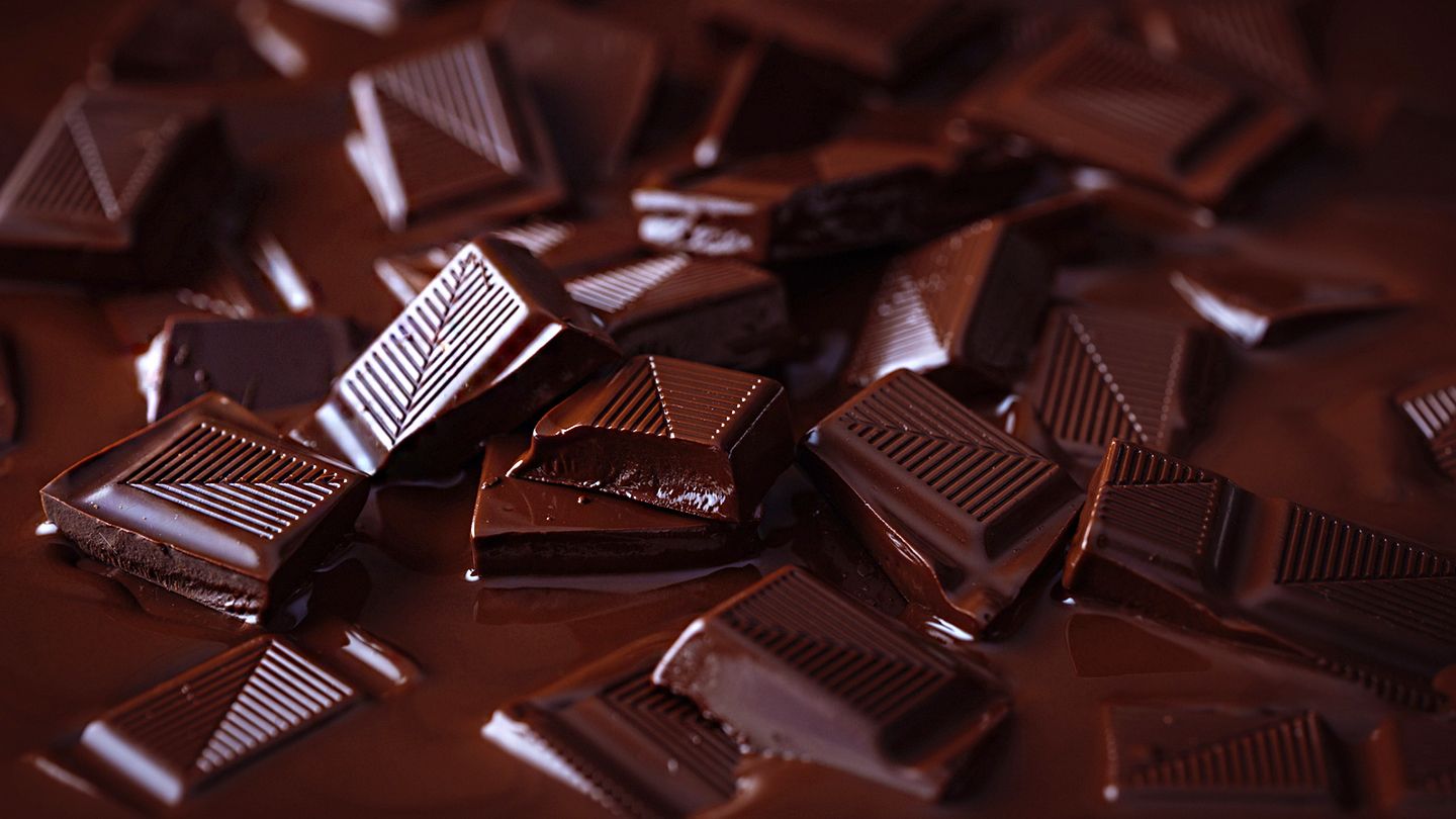false facts -  - dark chocolate