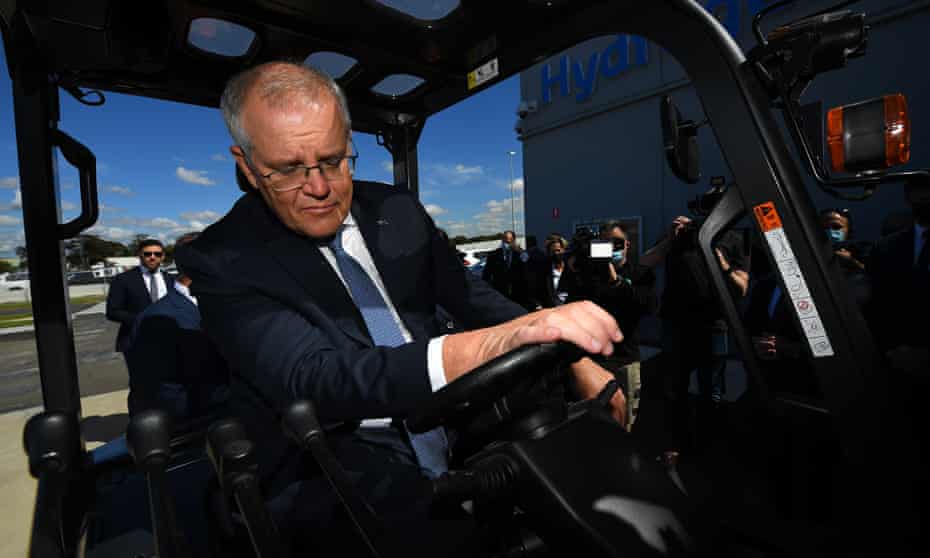 lost touch with reality - I heard someone yesterday suggest that children should operate heavy machinery to address supply shortages.Turns out that guy happened to be the fricken prime minister.