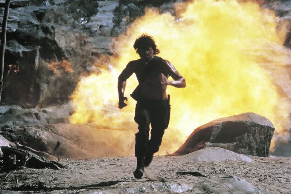 lies Hollywood Made us Believe - You can outrun a giant explosion