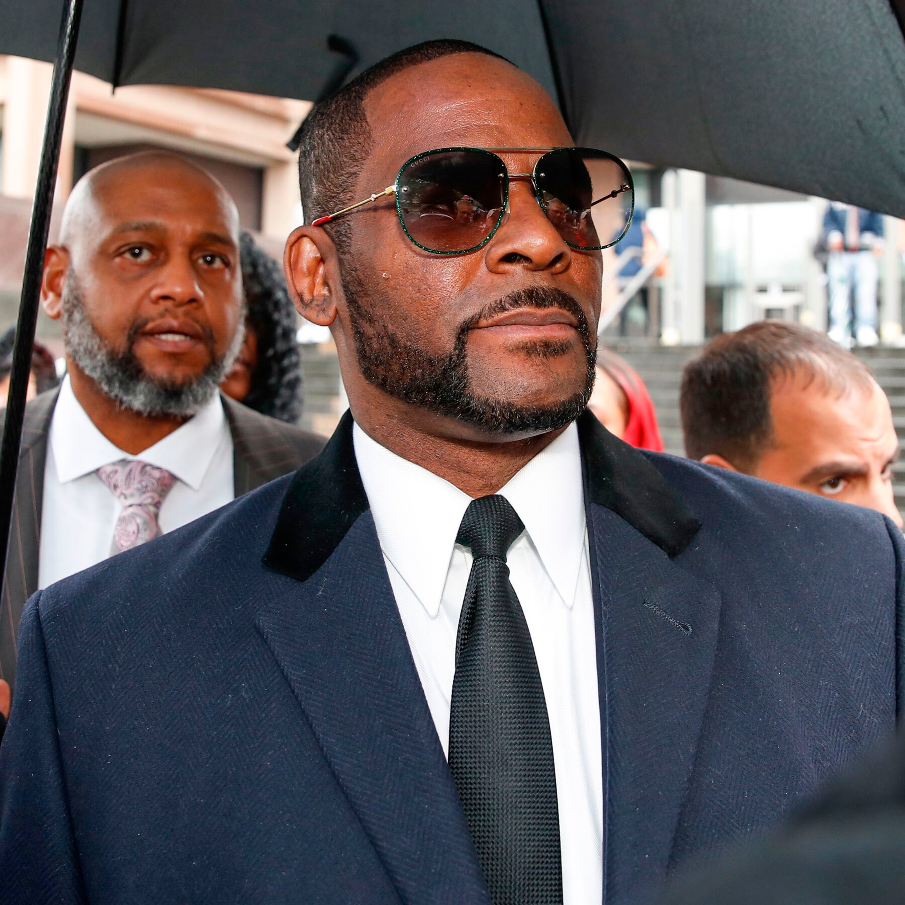 celebrities who committed crimes - Definitely the R. Kelly sh*t.