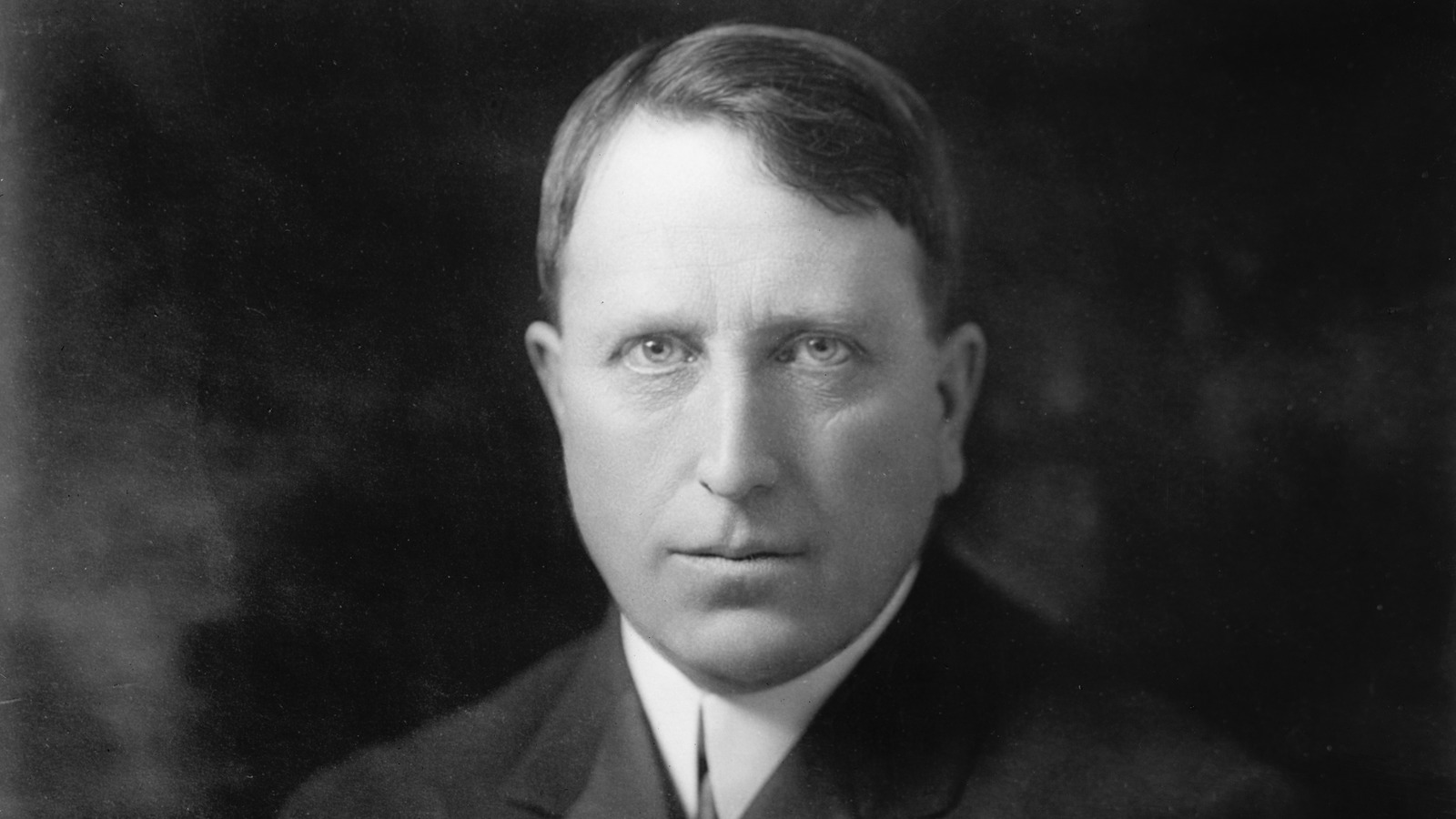William Randolph Hearst printing anti-cannabis propaganda to squash the expansion of hemp that directly competed with his business. Think of all the people jailed and lives ruined. Not to mention all the applications, medical and technological, that were halted.

-u/Bigstar976