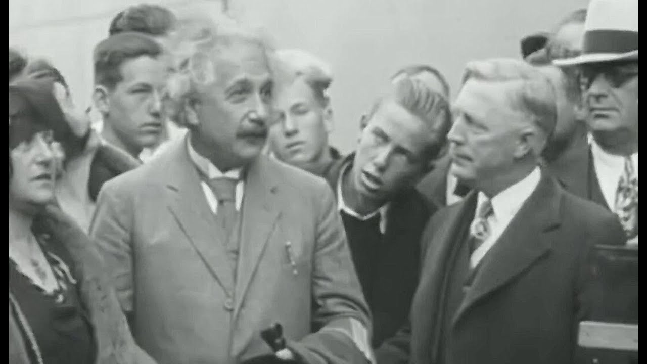 In 1921, when Einstein arrived in the United States he was given a "hero's welcome" and was cheered by thousands of people.-u/WalkLikeAnEgyptian69