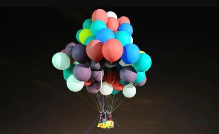 Things That Should Be Outlawed - cluster balloonist