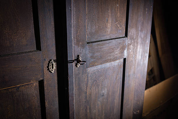 Creepy Things Kids Have Said - creepy closet door