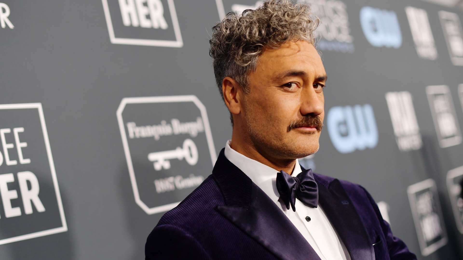 Thor facts - taika waititi - R Ee Er Her Franquin Borged 0 His G Gill Noc Wo