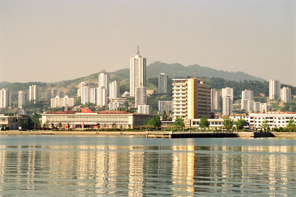 Korean War facts  - The blockade of North Korean port city of Wonsan during the Korean War was the longest naval blockade in modern history. It lasted for 861 days.-u/netz123