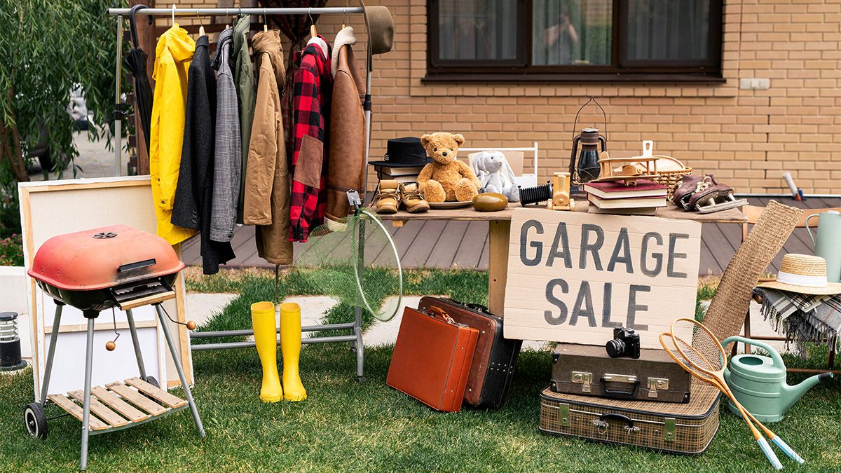 Things the internet ruined - garage sale - ocoral Garage Sale