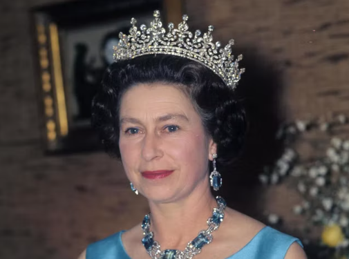 queen elizabeth II facts - queen australia 1975