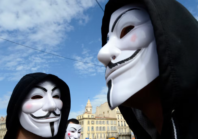 Over 100,000 Guy Fawkes masks (from V for Vendetta, worn by Anonymous) are sold each year. Sales of other masks typically are 5,000 per year.
 
-u/thebrightsideoflife