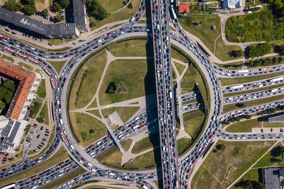 People Create Fake Traffic Jams When They’re Late