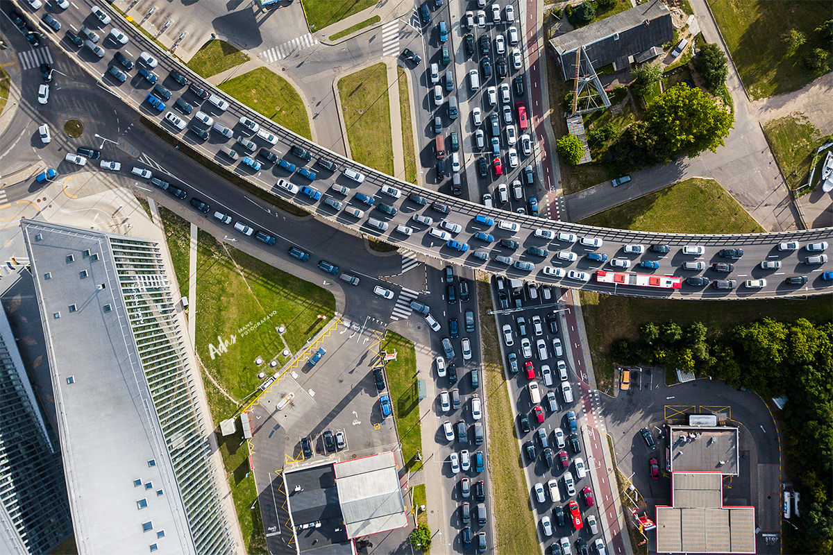 People Create Fake Traffic Jams When They’re Late