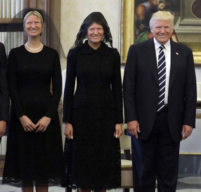 13 Hilarious Responses to Pope Francis meets The Trumps!