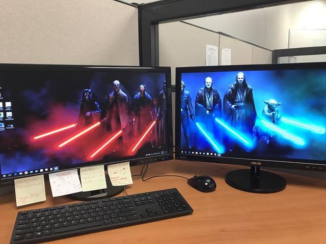 17 Hilariously Genius Desktop Wallpapers That Will Make You Look Twice!