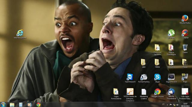 17 Hilariously Genius Desktop Wallpapers That Will Make You Look Twice!