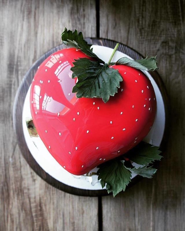 mirror glaze cake heart shape