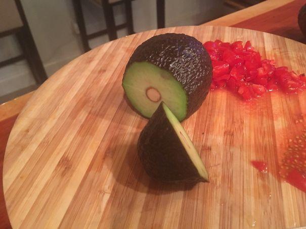 not to cut avocado