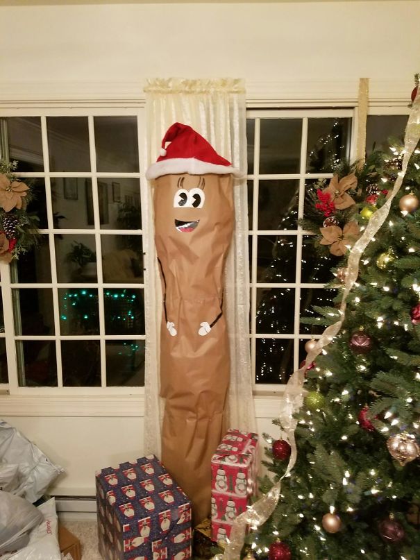 funny christmas presents - christmas poop prank statue