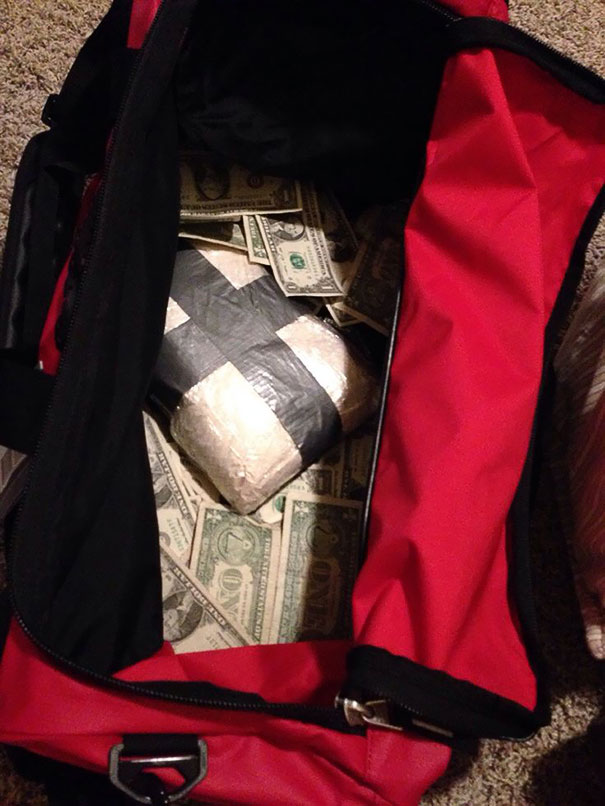 funny christmas presents - duffle bag with money inside
