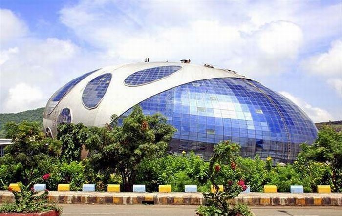 Infosys building in India