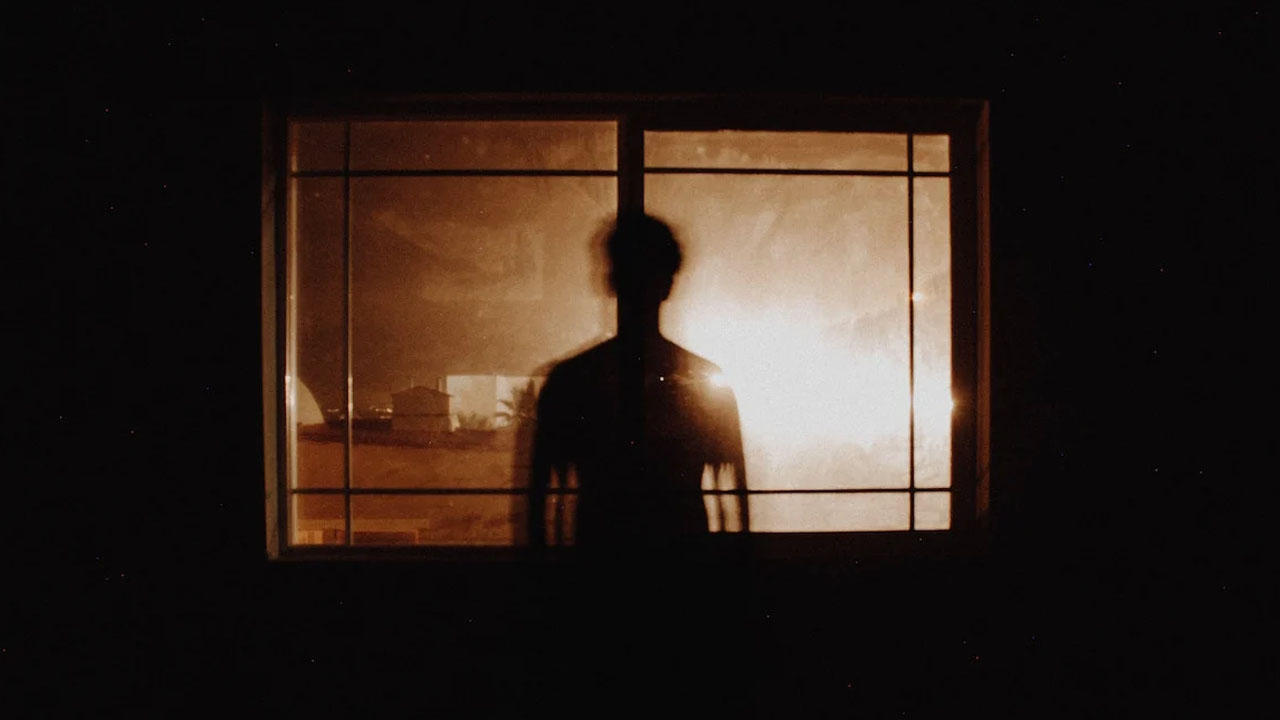 creepy reddit stories - silhouette of man in window
