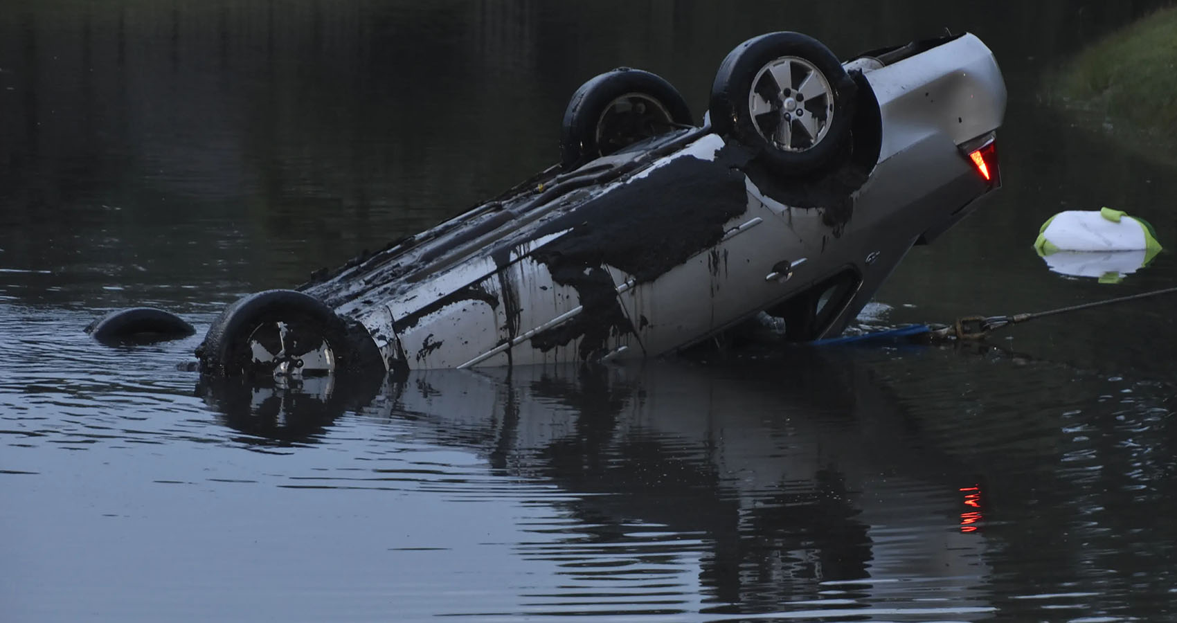 urban legends that turned out to be true - car crashes in water