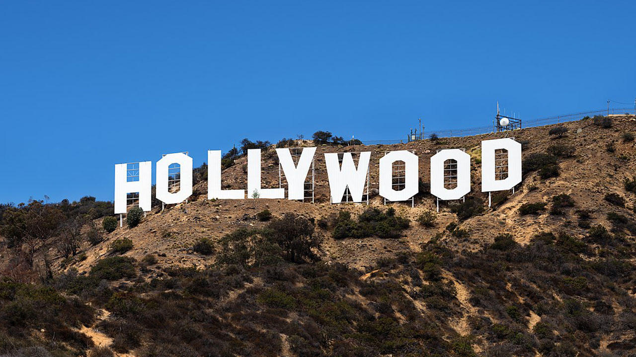 Famous Places You Shouldn't Visit - hollywood sign - Hollywood