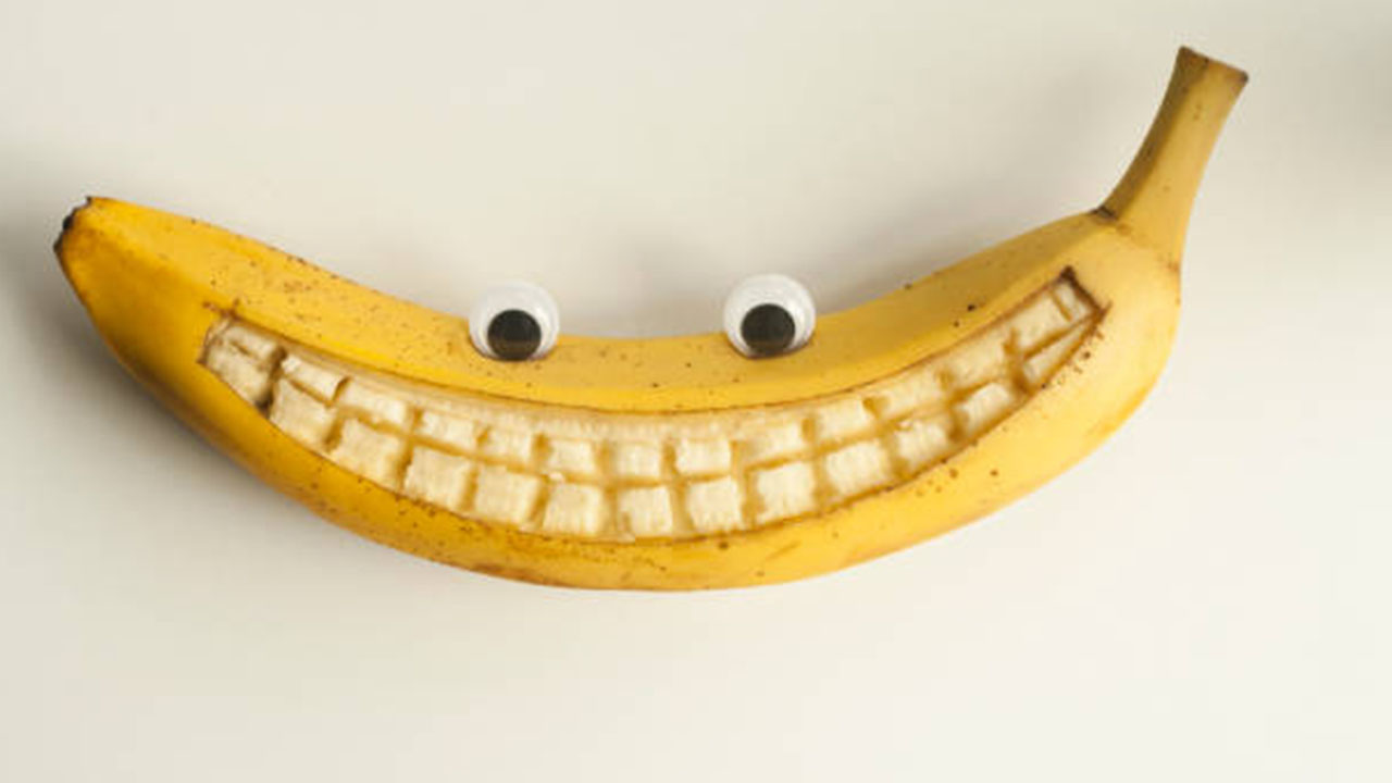 Girl Facts Men Have Learned - banana smile