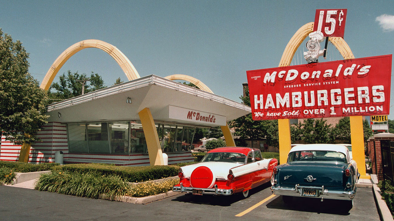 Old stuff we want back - world's first mcdonald's restaurant (franchised) - McDonald's 15 Smartwa License McDonald's Speedee Service System Hamburgers We have Sold Over Million Motel