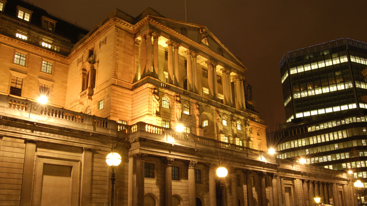 Normal Things That Look SUS At Night - bank of england night