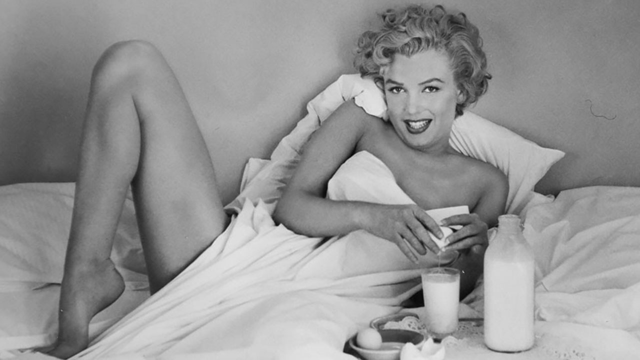 Marilyn Monroe Facts - marilyn monroe in bed