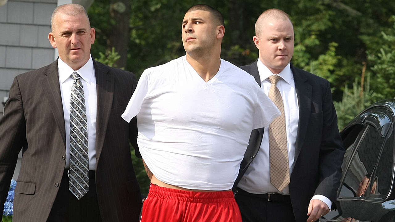 "Aaron Hernandez. Played tight end for the New England Patriots. Fresh off a new contract. Killed his friend, found guilty, then took his own life during the appeal." - c_c_c__combobreaker

 https://www.reddit.com/r/AskReddit/comments/wn8soz/which_celebrity_went_on_the_fastest_hardest_and/