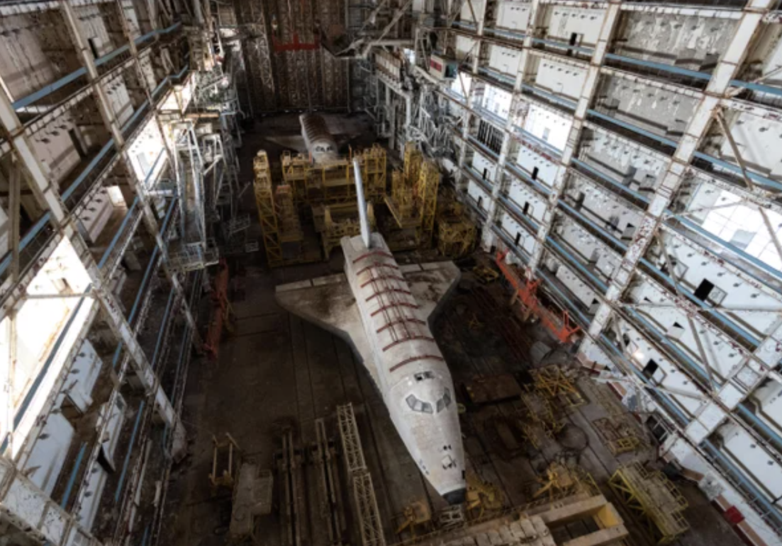 fascinating outer space - russia abandoned space shuttle