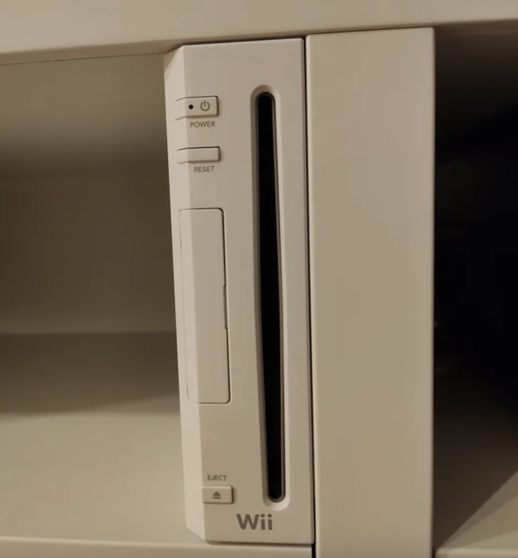 perfect fit - video game console - Fow Wii