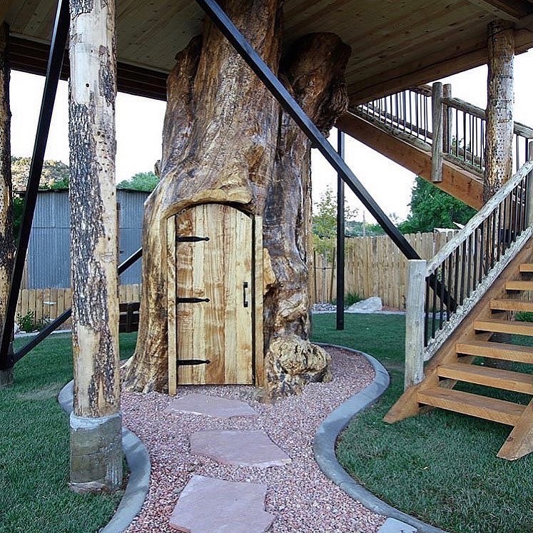 29 Far Out, Odd, and Interesting Houses That People Spotted in the Wild