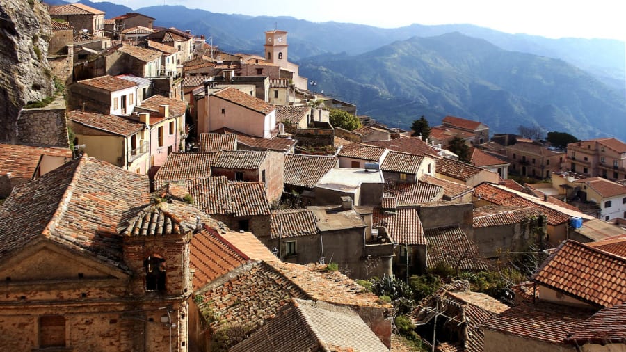 Why These Pretty Italian Villages Wants To Pay You $33,000 To Move In