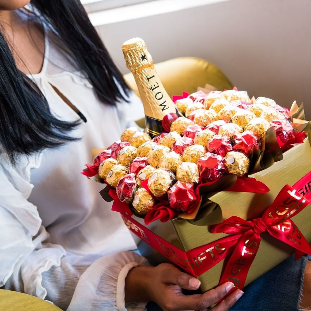 Make your loved one’s day a little brighter with a gift hamper from Tasty Gifts!
https://tastygifts.com.au/