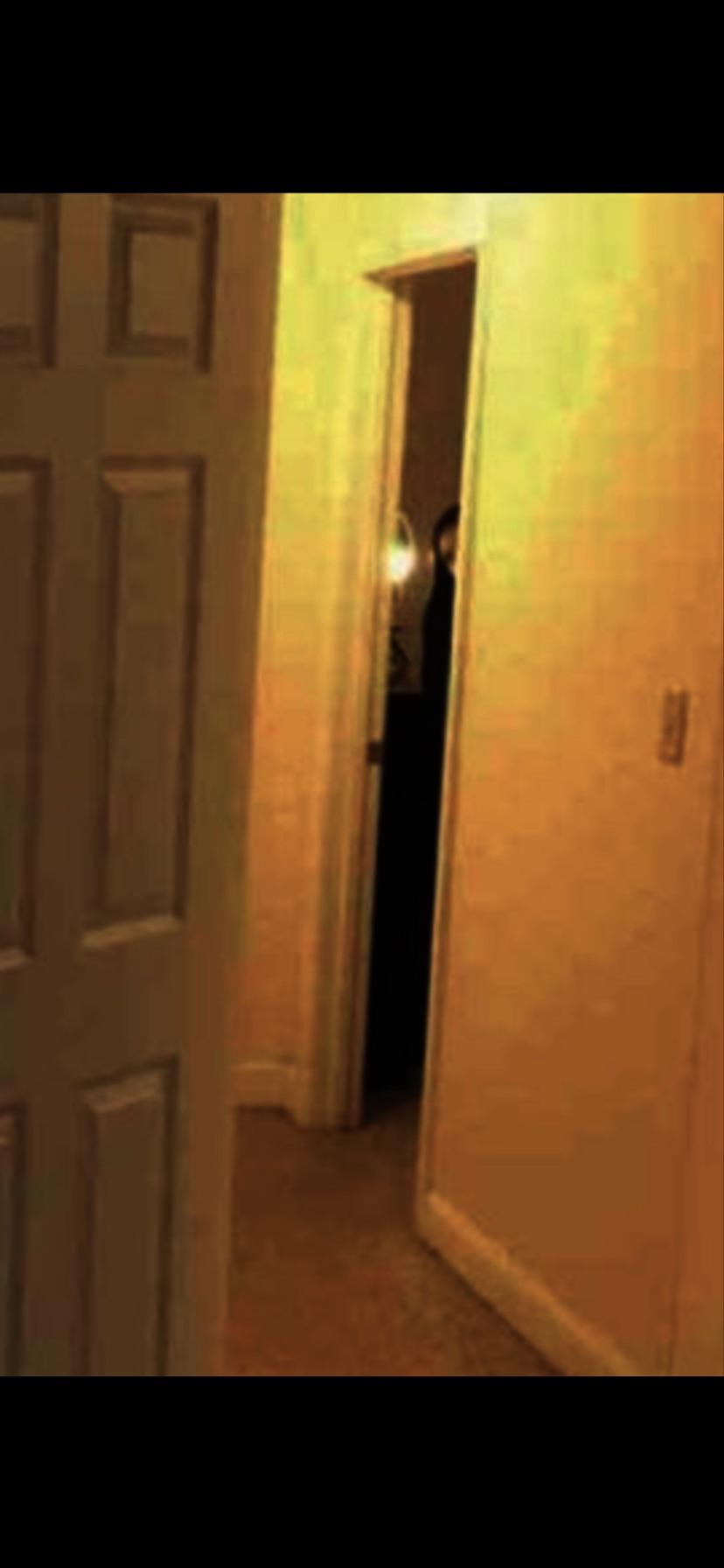 25 Scary Ghost Photos That Seem a Little Too Real