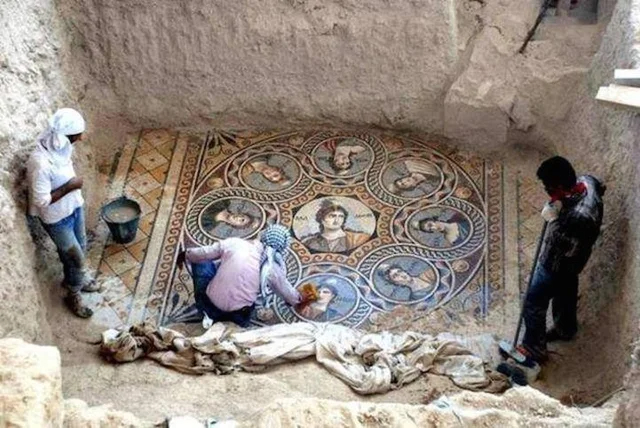 ancient artifacts - archaeology - zeugma turkey mosaic