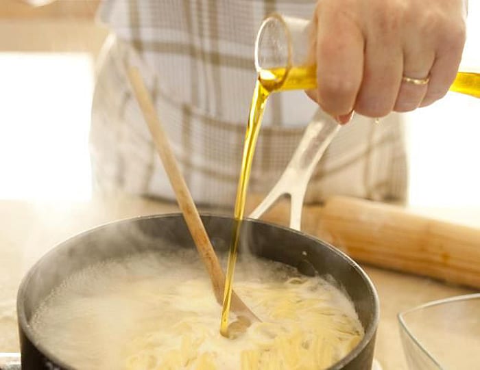 Controversial Cooking Opinions - pasta boil with oil