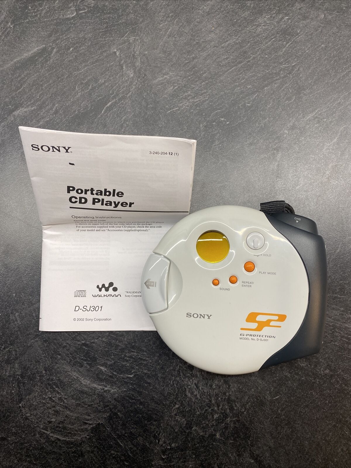 Year 2000 relics - hardware - Sony 324020412 1 Portable Cd Player Chg Operating instructions upper les of the bar code label on the package wapy For accessories supplied with your Cd player, check the area code of your model and see "Accessories suppliedo