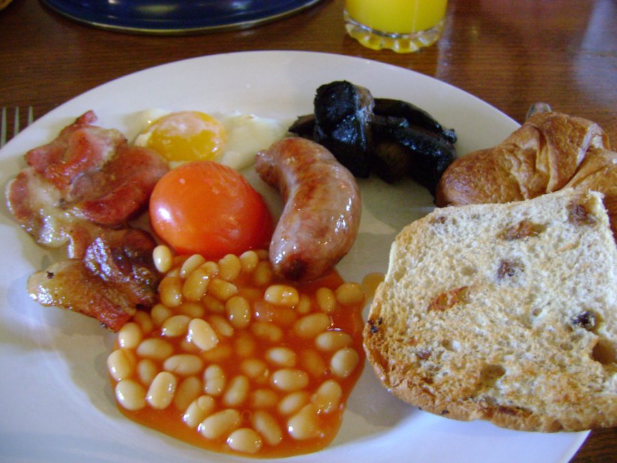 England: Eggs, Sausage, Bacon, Beans, and Mushrooms