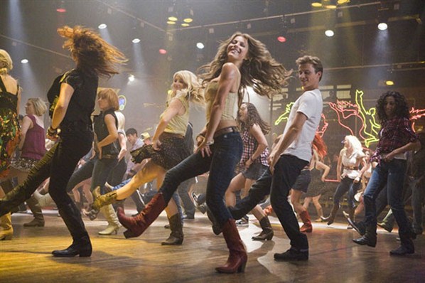 Footloose Domestic gross of original adjusted for inflation: 173,273,178  Domestic gross of remake: 51,802,742