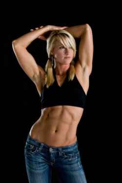 30 Hot Girls With Ripped Abs