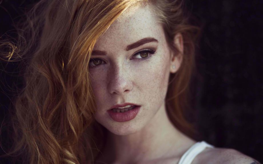 hot girls with freckles