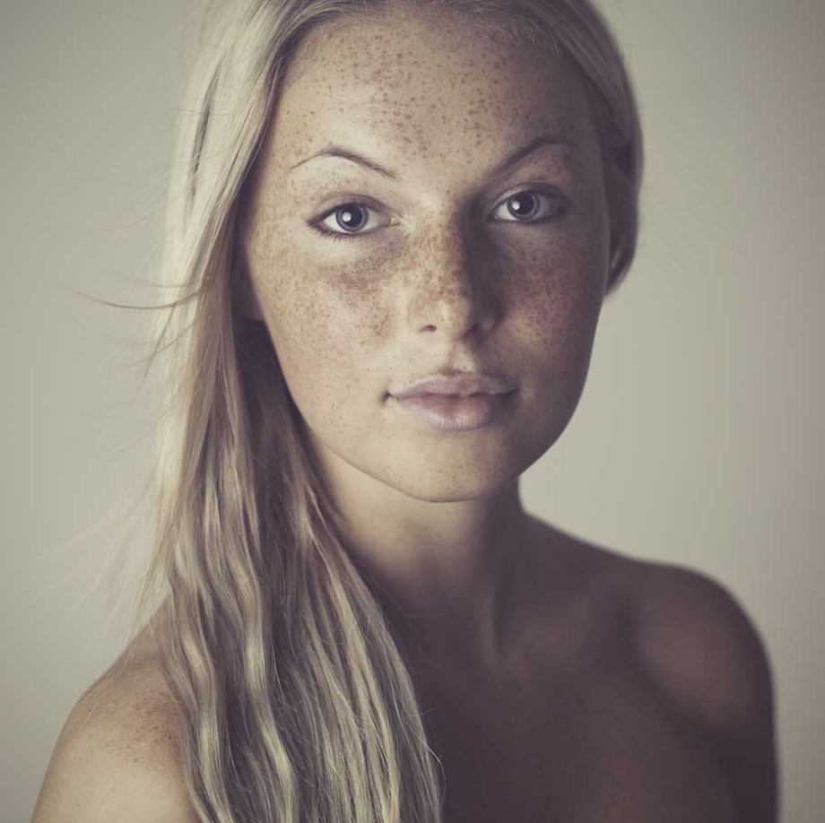 hot girls with freckles