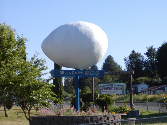 World's Largest Egg - Wincock, Washington