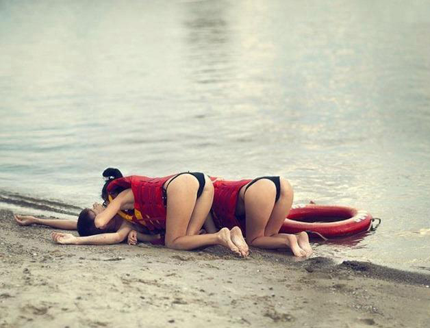 Um....If i were to need CPR this would be the way i would like to be revived!!