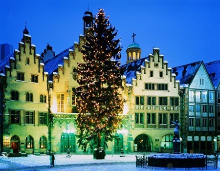 Drink a glass of gluhwein from the holiday market at the Romer, Frankfurt 's city hall since 1405 and enjoy a taste of Christmas past.