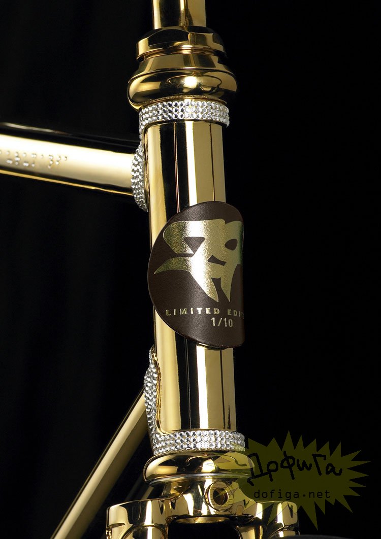 Track bikes or fixed gear bikes have reached a whole new level with these pieces from Aurumania