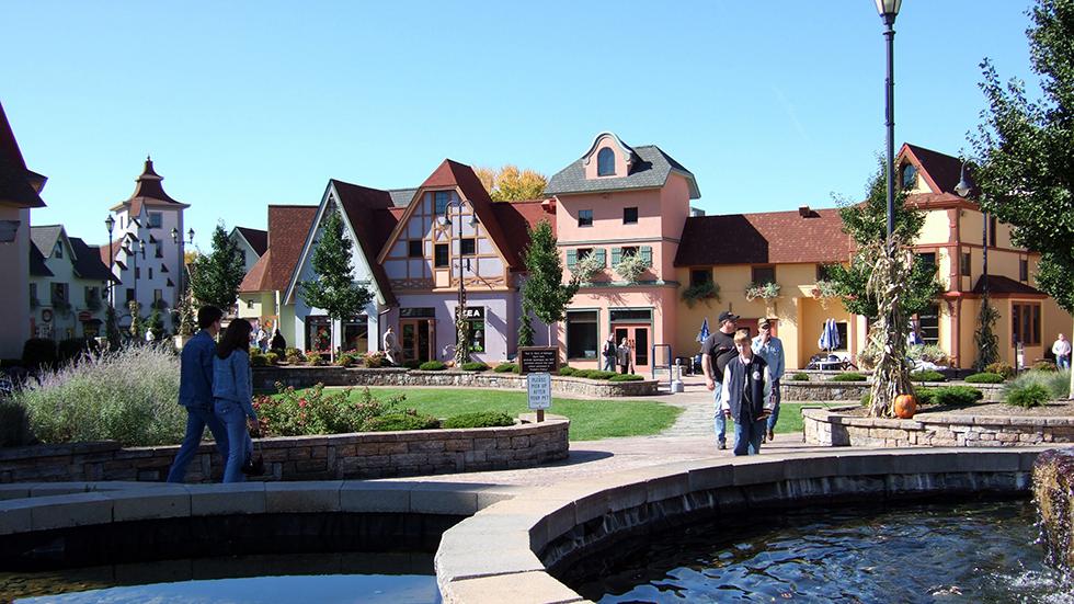 Wanna see another Bavarian town? Just go to Frankenmuth, MI, and stop with the Bavarian obsession.